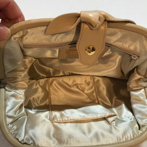 Beautiful genuine mink & leather Preston & York purse in excellent condition - Picture 5 of 15